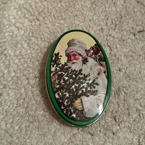 1983 Small World Greetings Santa Tin Mini Oval Pill or Trinket Collectible Box